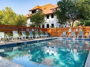 41 Centre St APT 201, Brookline, MA 02446