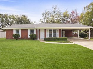 105 Arbor Vista Dr, Ocean Springs, MS 39564