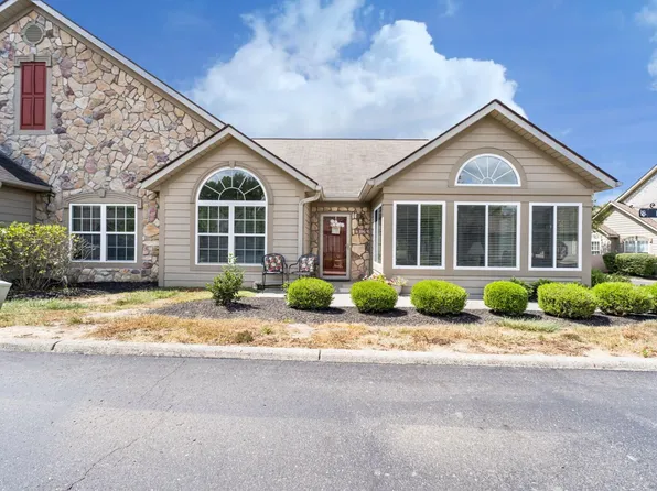 106 River Ln, Heath, OH 43056