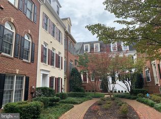 8835 Ashgrove House Ln, Vienna, VA 22182