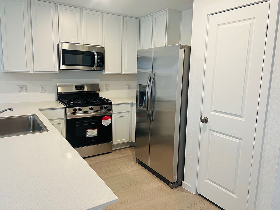 1st image of 26800 Dalmatian Bellflower Dr