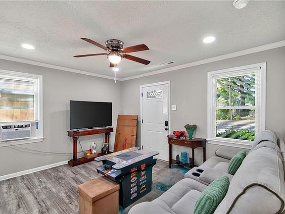 5th image of 504 Marion Rd