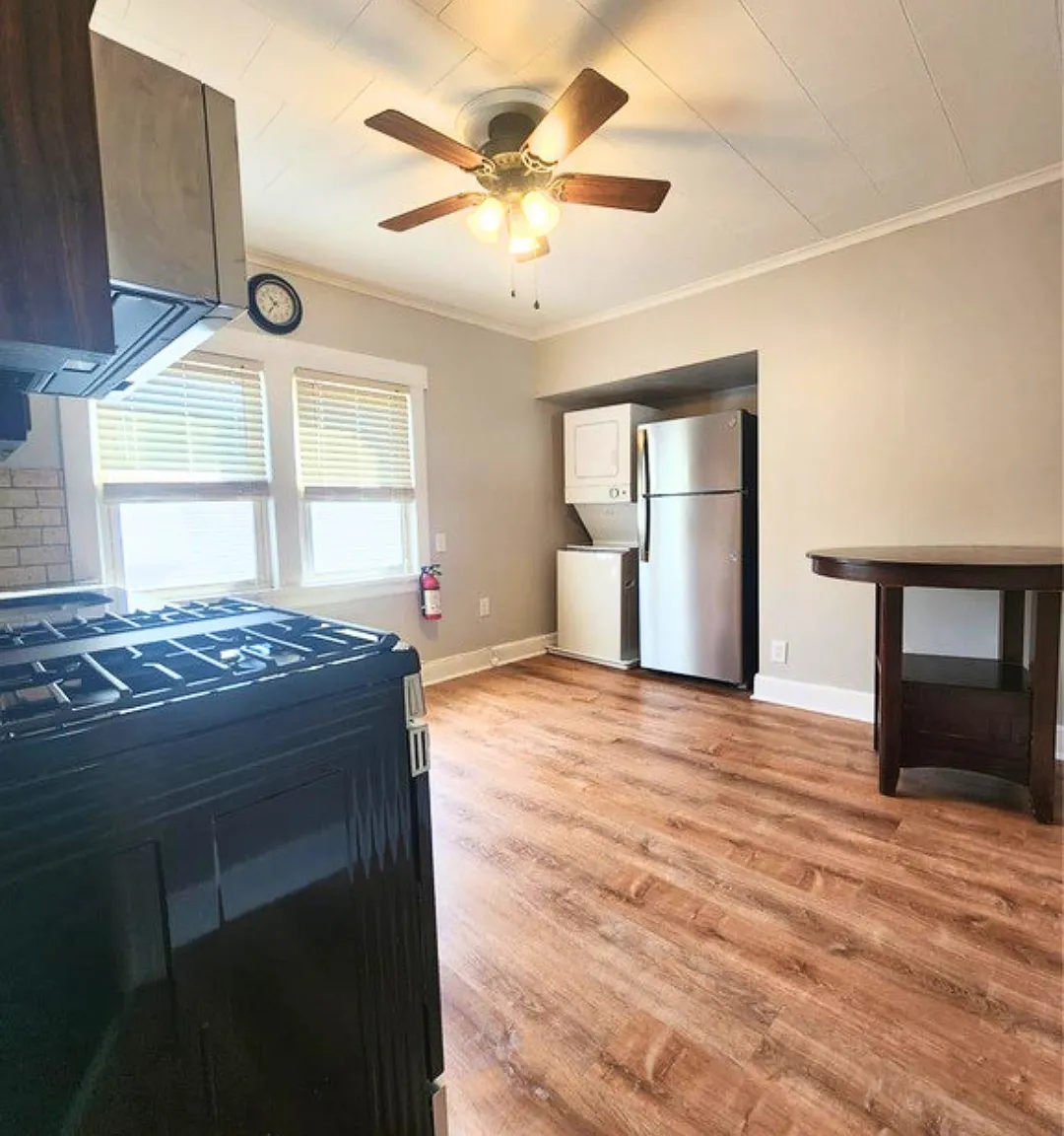 2 bed, $2,450 — Photo 4