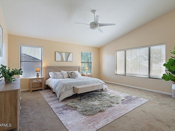 4th image of 4915 E MICHELLE Drive