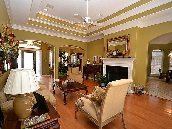 3rd image of 8621 Wyndham Village Dr
