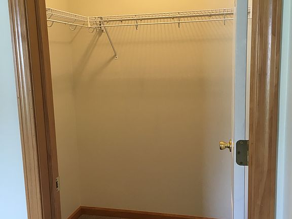 5th image of 256 College Ave APT 1