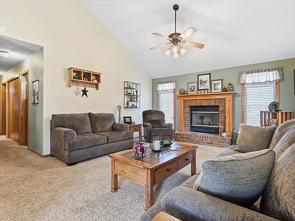 5th image of 2110 Franklin Dr