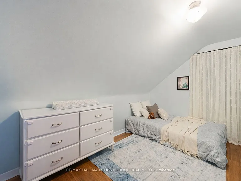 93 John St — Photo 14