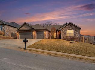 1206 Sycamore St, Cave Springs, AR 72718