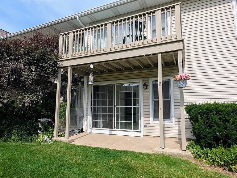 1880 Fox Run Dr #B — Photo 9