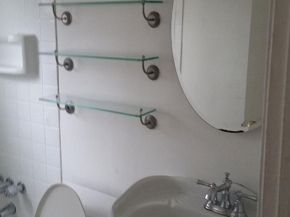 2nd image of 102 Oak Ridge Dr APT 42