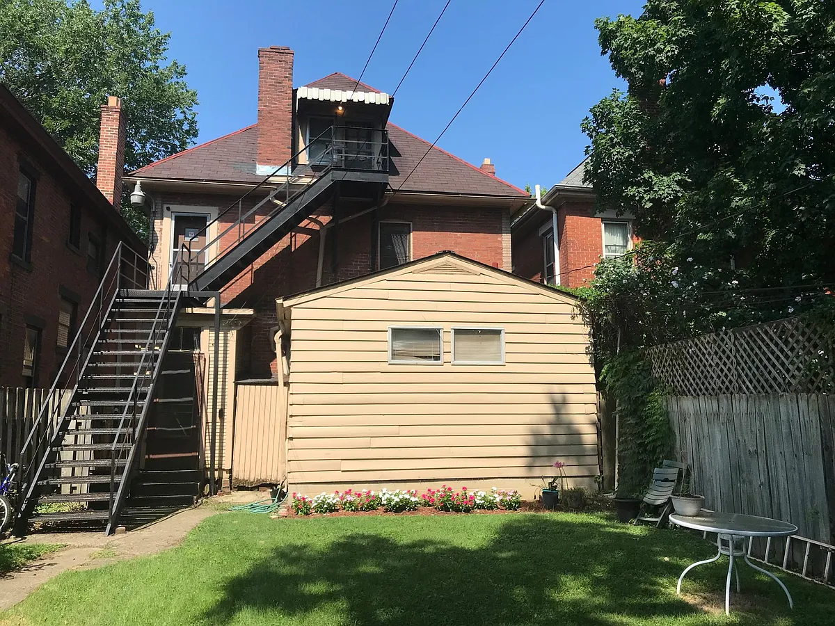 Building Photo - 1284 Highland St #C