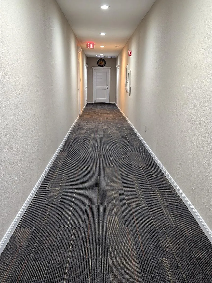 2 bed, 2.5 bath, 1398 sqft, $1,950 — Photo 3