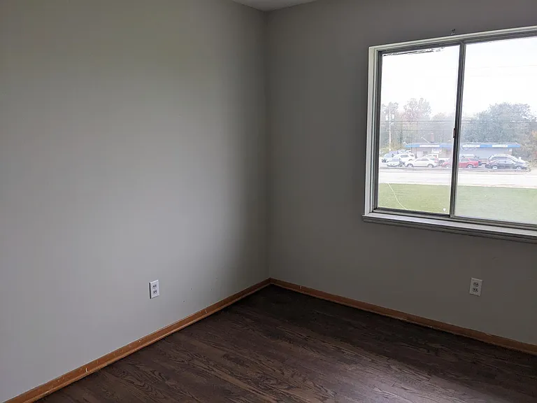 1518 Empire Rd — Photo 8