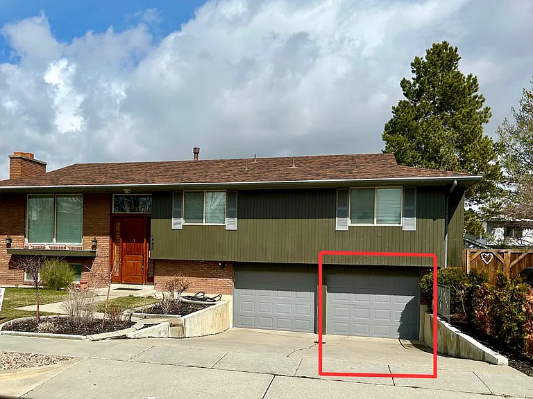 1 car garage included