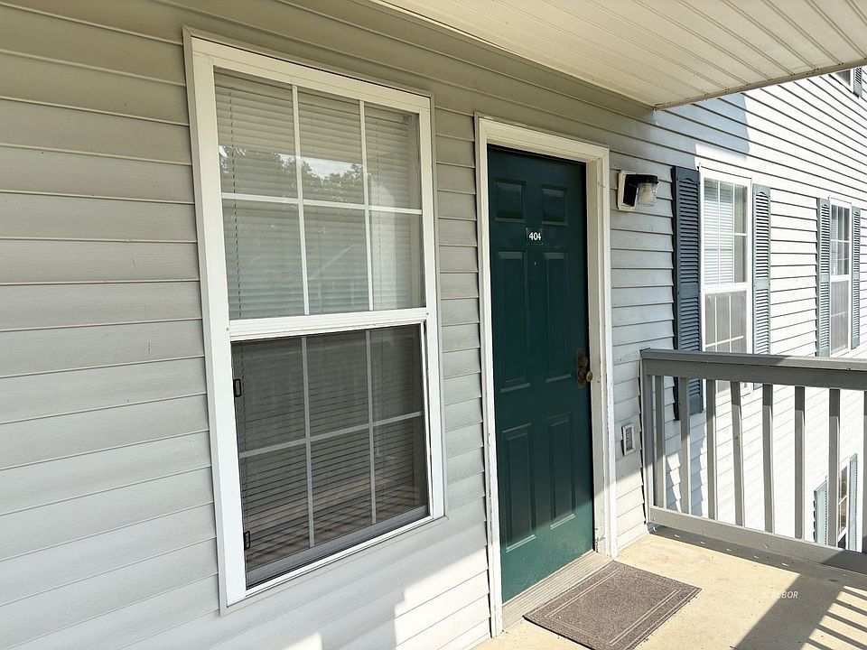 1st image of 15 S Shafer St APT 404