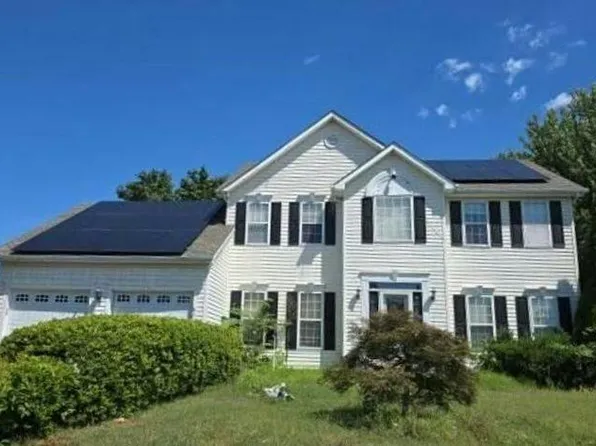 2 Whitestone Dr, Stafford, VA 22556