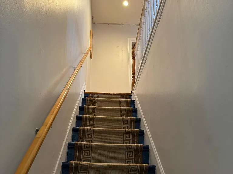 230 Percy St #2 — Photo 5
