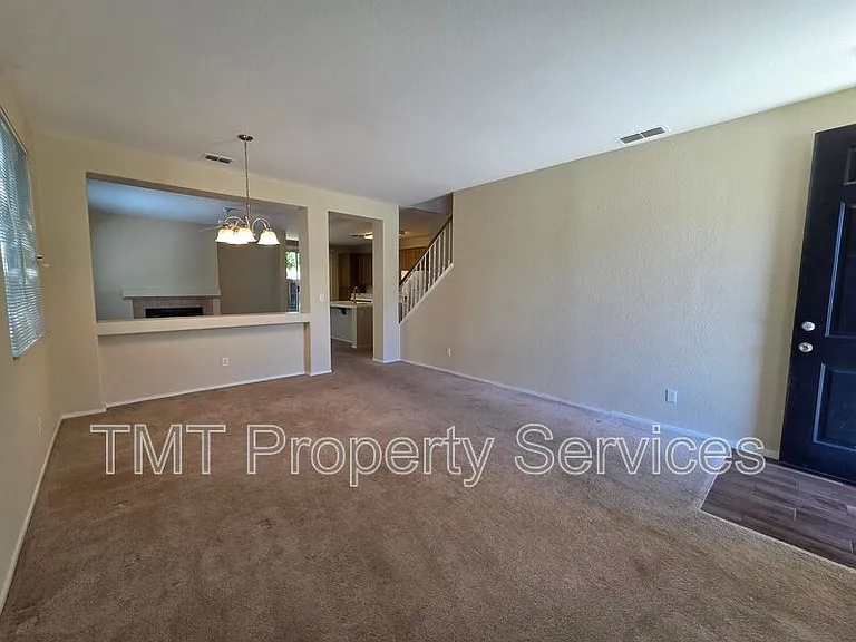 1717 Providence Way — Photo 6