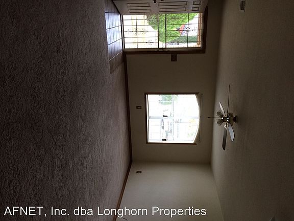4th image of 3905 Seahorse Dr