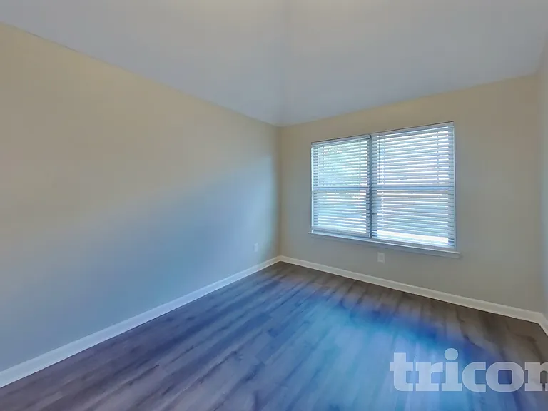 4025 Trimrose Ct — Photo 11
