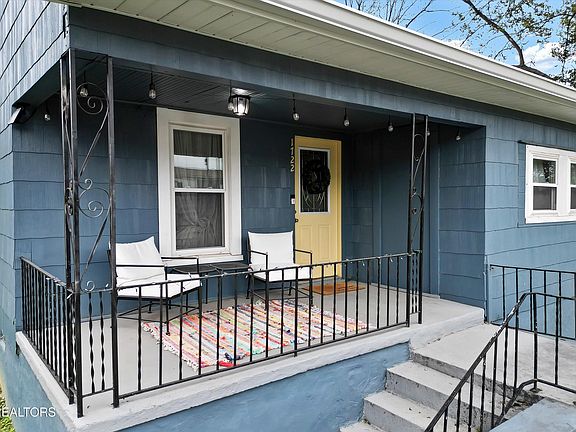 2nd image of 1722 Forest Ave