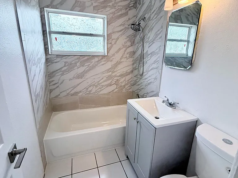 2107 Little John Rd — Photo 17