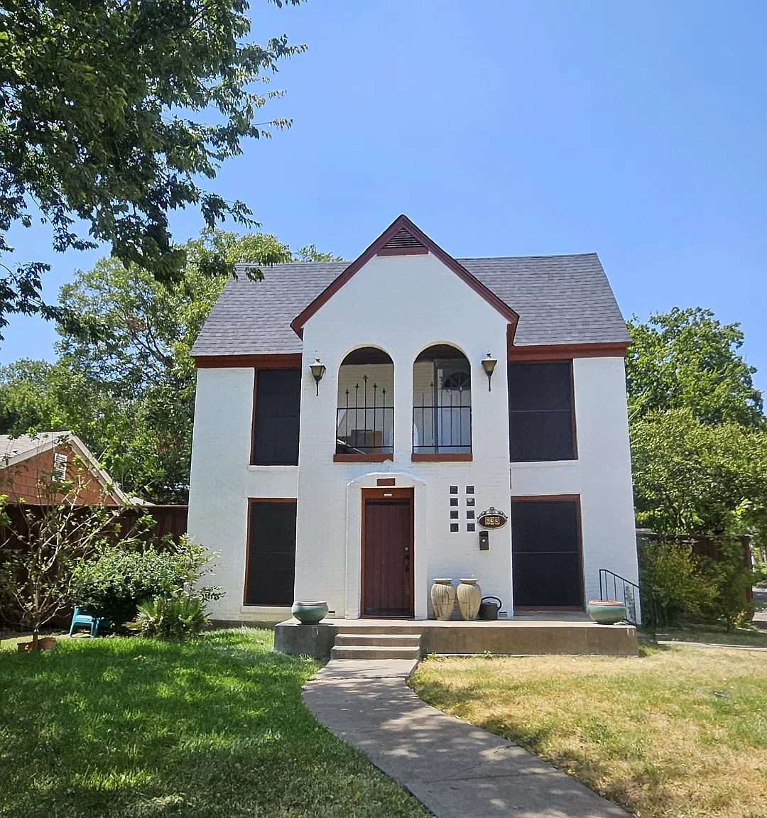 635 N Edgefield Ave — Photo 1