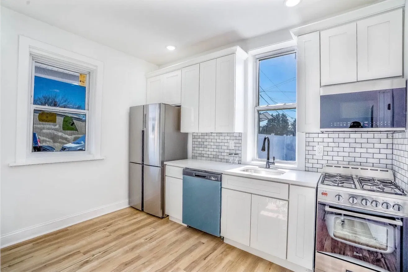 Studio, 950 sqft, $1,825 — Photo 3