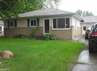 23351 Lynnhurst St, Macomb, MI 48042