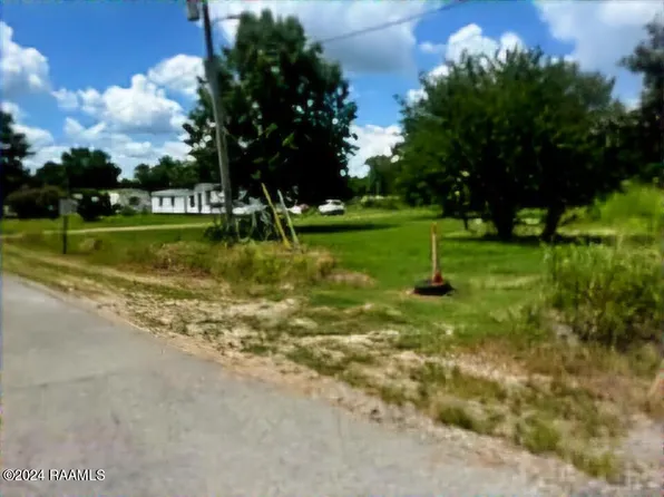 1004 Melanie Ln, Breaux Bridge, LA 70517