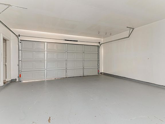 3rd image of 13117 Faraday Dr