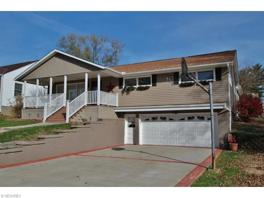 3106 Lookout Dr photo 1