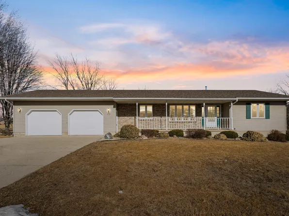 312 Westwood Ave, Strawberry Point, IA 52076