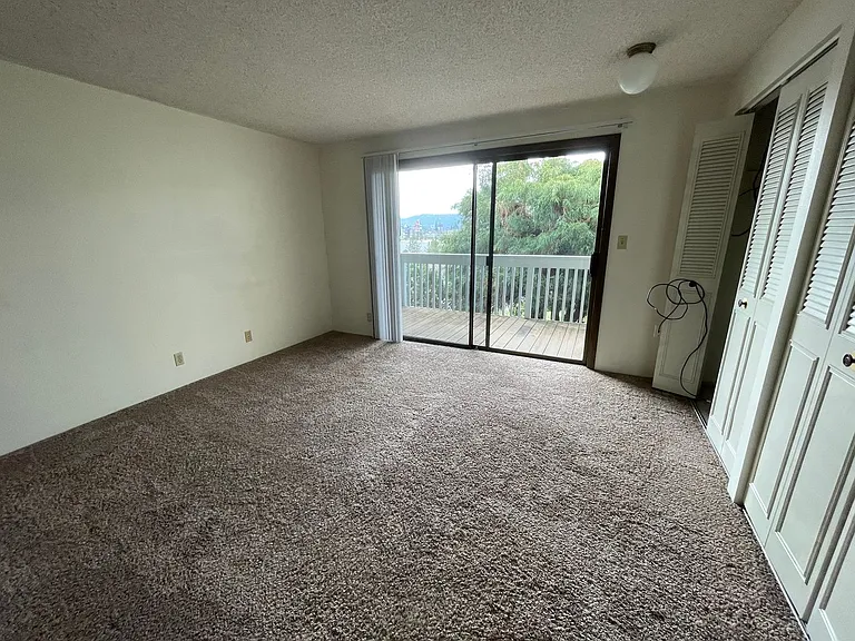 27 NW Mountain View Dr — Photo 12