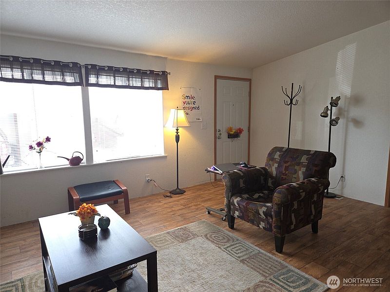 4th image of 412 Quail Lane