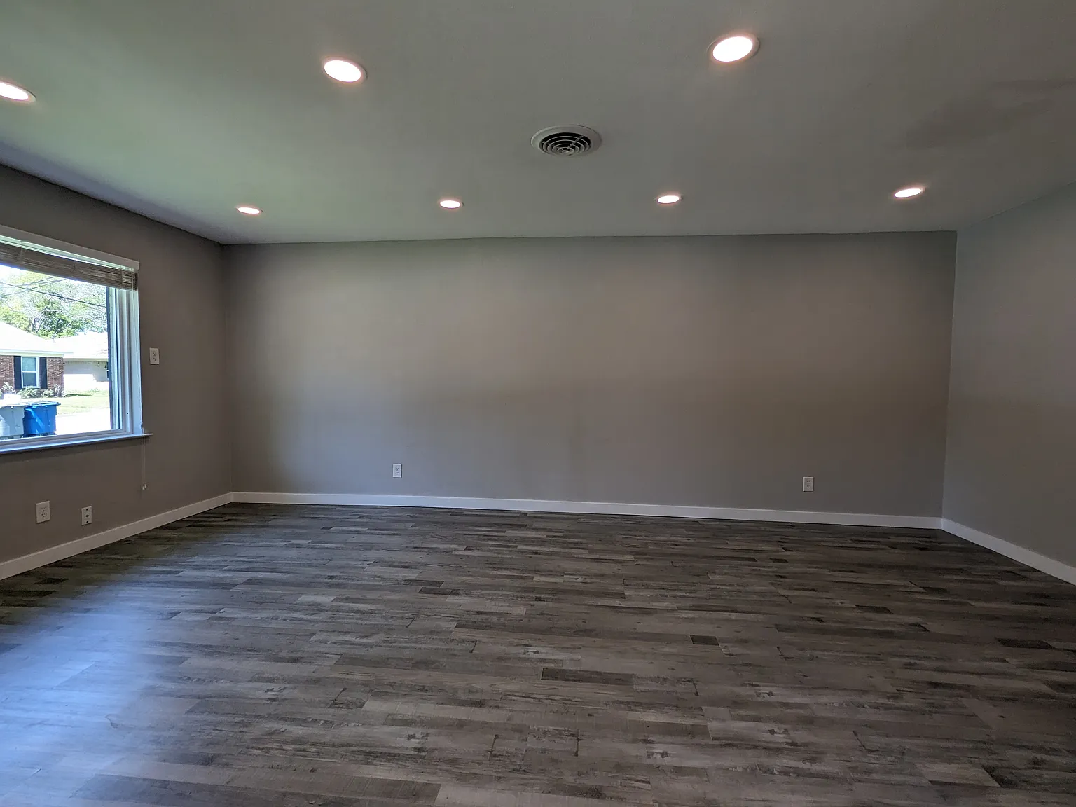2 bed, 950 sqft, $1,850 — Photo 3