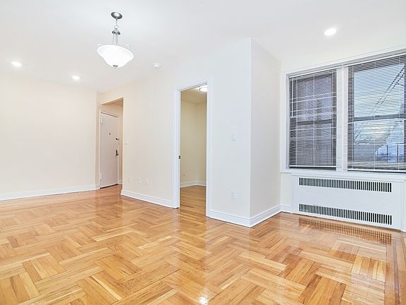 3rd image of 2147 E 17th St APT 1H