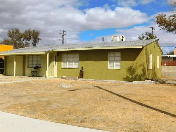15600 M St, Mojave, CA 93501