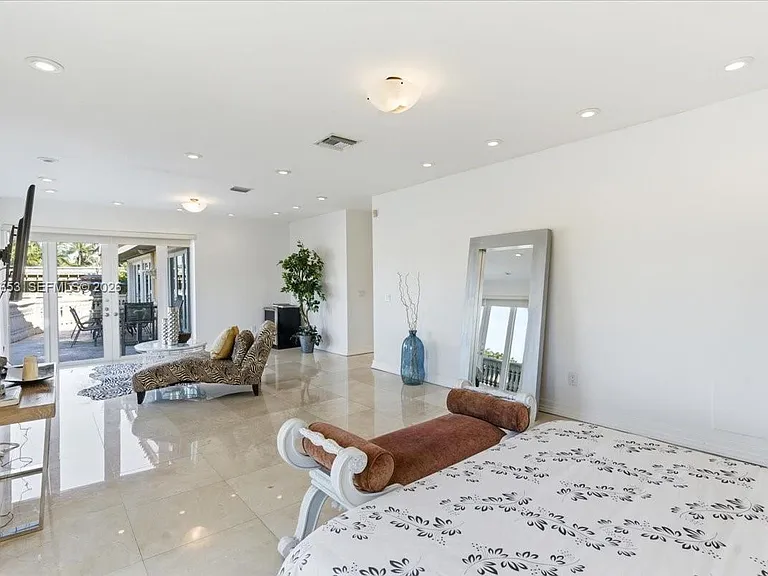 1249 Biscaya Dr — Photo 32