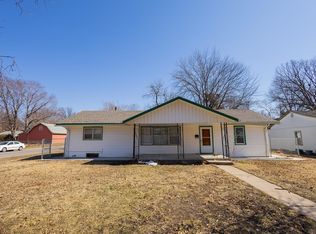 1702 S Edgemoor Dr, Wichita, KS 67218