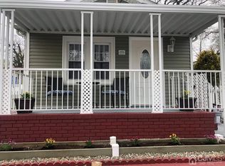 282 Norwood Ave, Laurence Harbor, NJ 08879