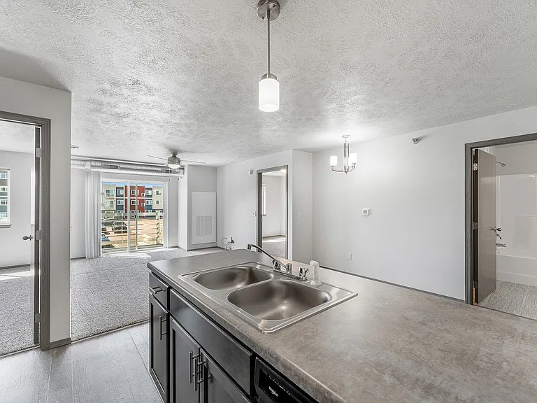Whisper Ridge Commons — Photo 97