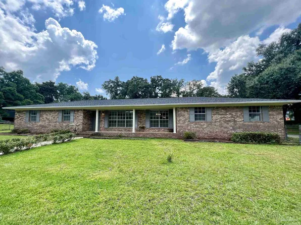 1979 Tillman Ln, Pensacola, FL 32526
