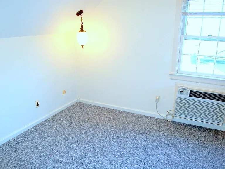 150 6th St #3 — Photo 12