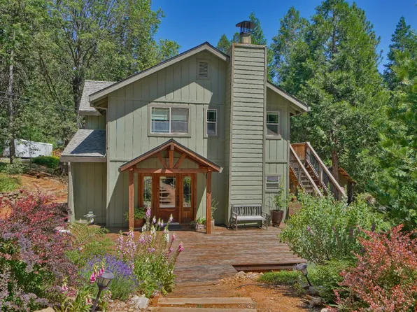 5360 Robert Rd, Pollock Pines, CA 95726