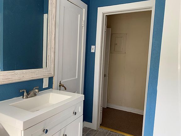 5th image of 1610 Steves Ave