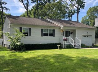 43 Kelsey Ave, Port Jefferson Station, NY 11776