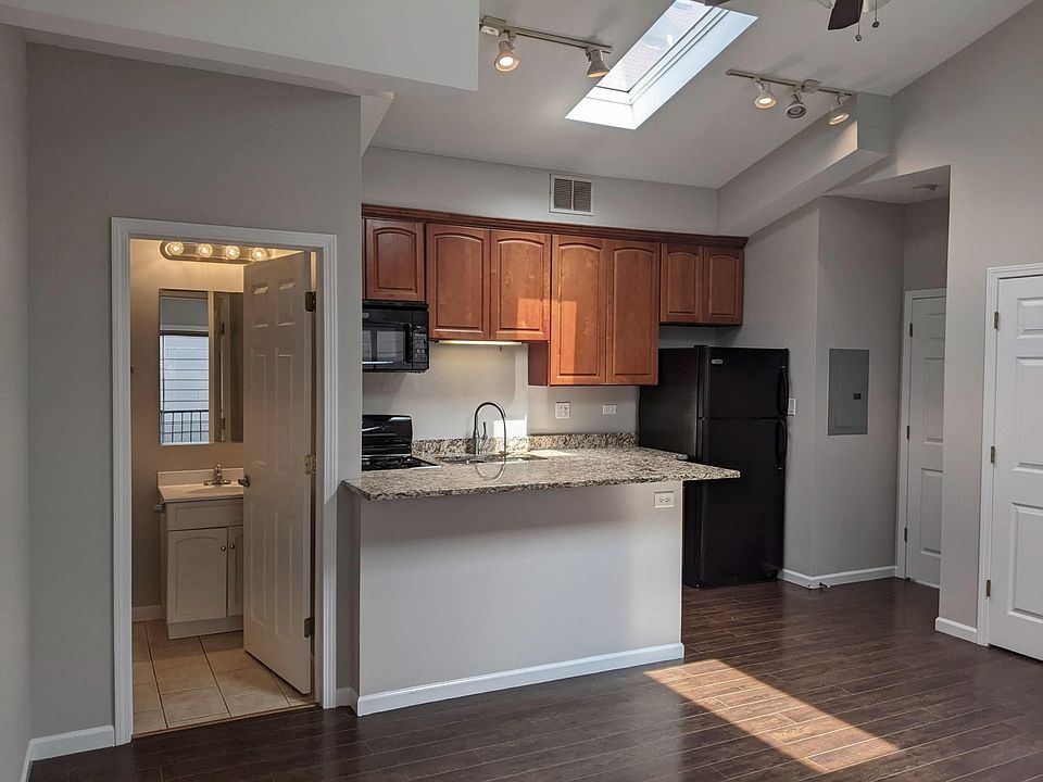 1st image of 1715 S Jefferson St #2R