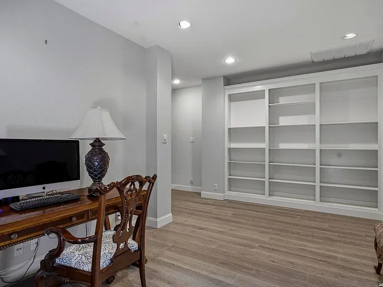145 Elizabeth Rd — Photo 19
